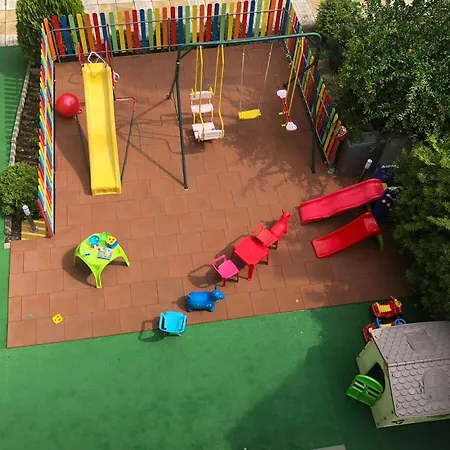 Sunny Paradise Family Hotel