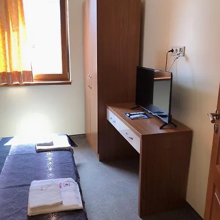 Отель Sunny Paradise Family