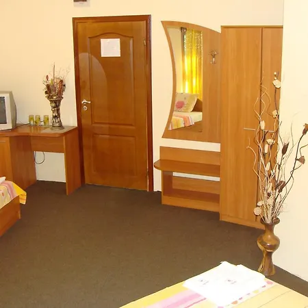 Sunny Paradise Family Hotel 3*