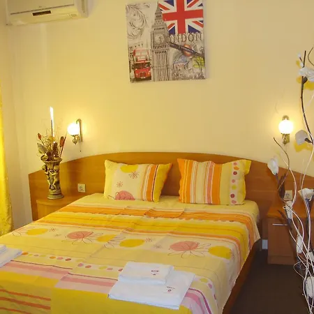 Sunny Paradise Family Отель