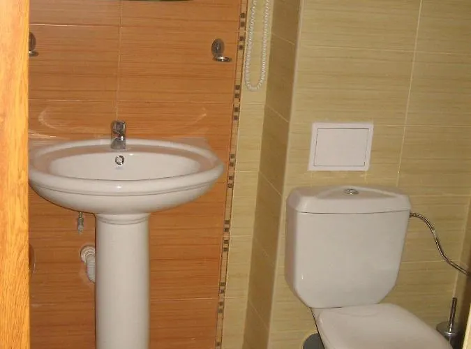 Sunny Paradise Family